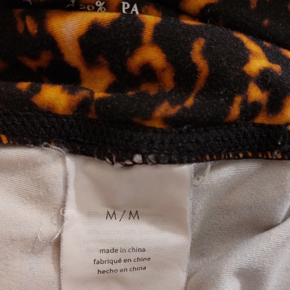 WeWoreWhat Two Piece Workout Set - Picture 10 of 11